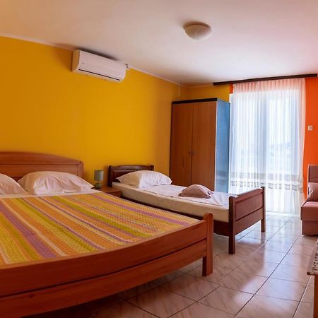 Apartments Mikulic Rogoznica  Extérieur photo