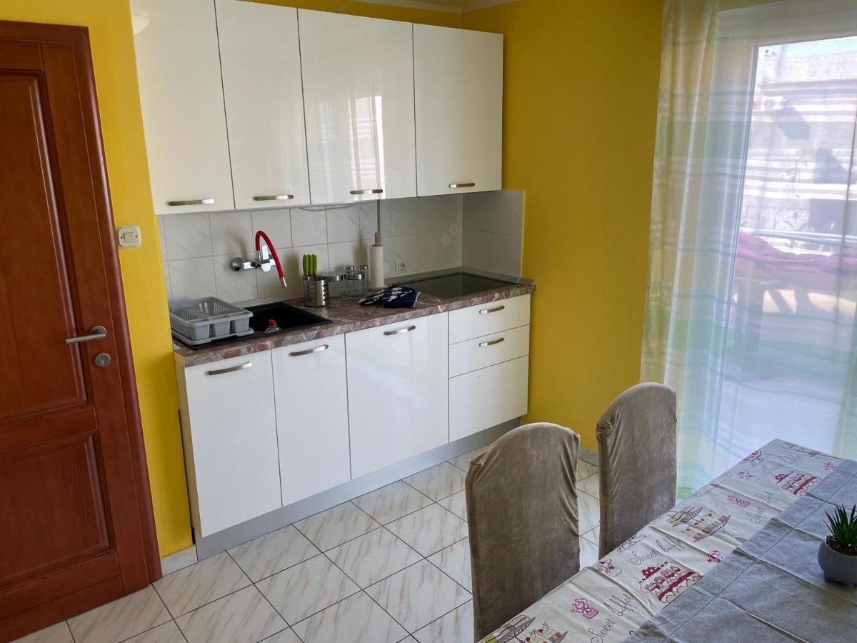 Apartments Mikulic Rogoznica  Extérieur photo